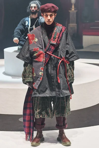 Look 47